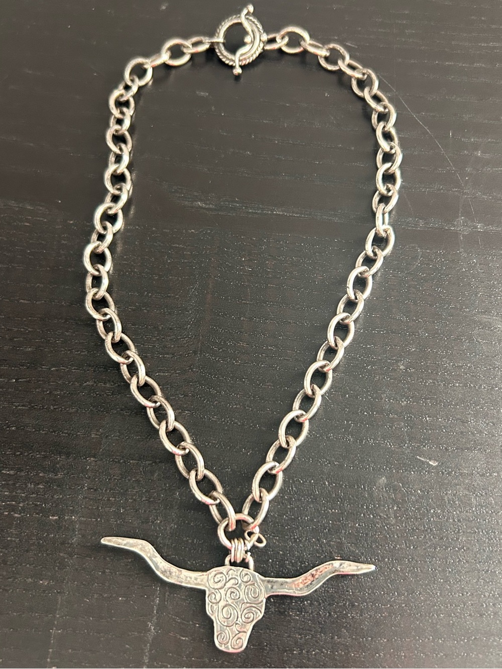 Handmade & Engraved Silver Open Oval Link 18” Necklace with Longhorn Pendant 48g
